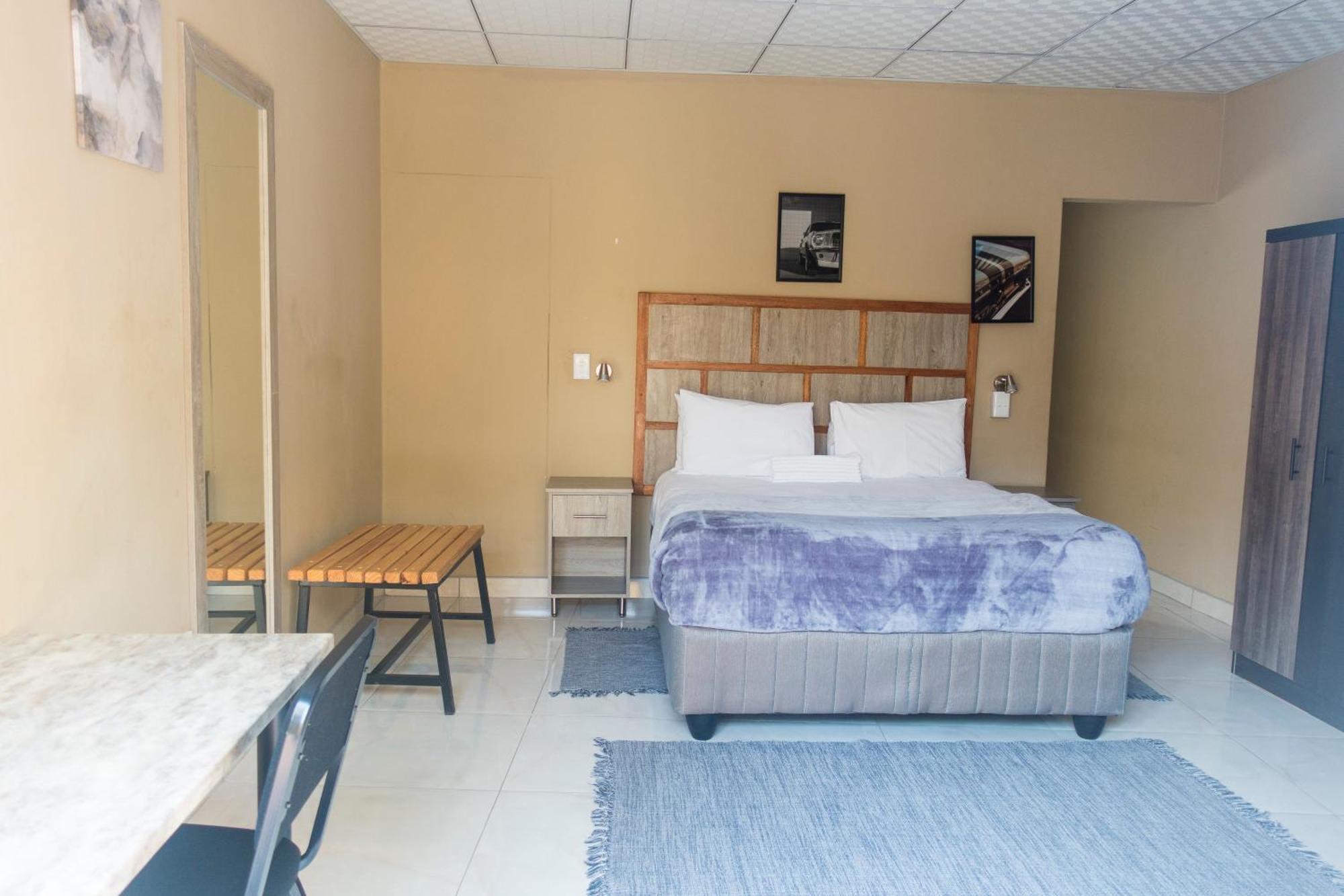Bed and breakfast Ondangwa Rest Camp Extérieur photo